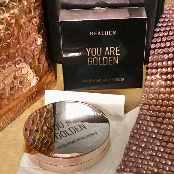 RealHer You Are Golden Power Wear Ombre Bronzer for Face and Body! 8g *BNIB - Picture 2 of 13